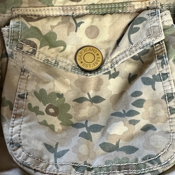GAP Canvas Bag Flower Pattern With Lots of Pockets - Picture 2 of 13